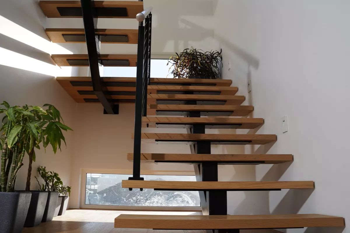 Comprehensive Guide to Staircase Treads: Types, Sizes & Styles