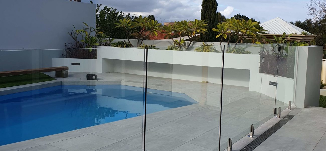 Dianella_pool_fence